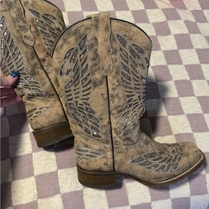 Corral Boots gently worn Teens/ women’s size 7